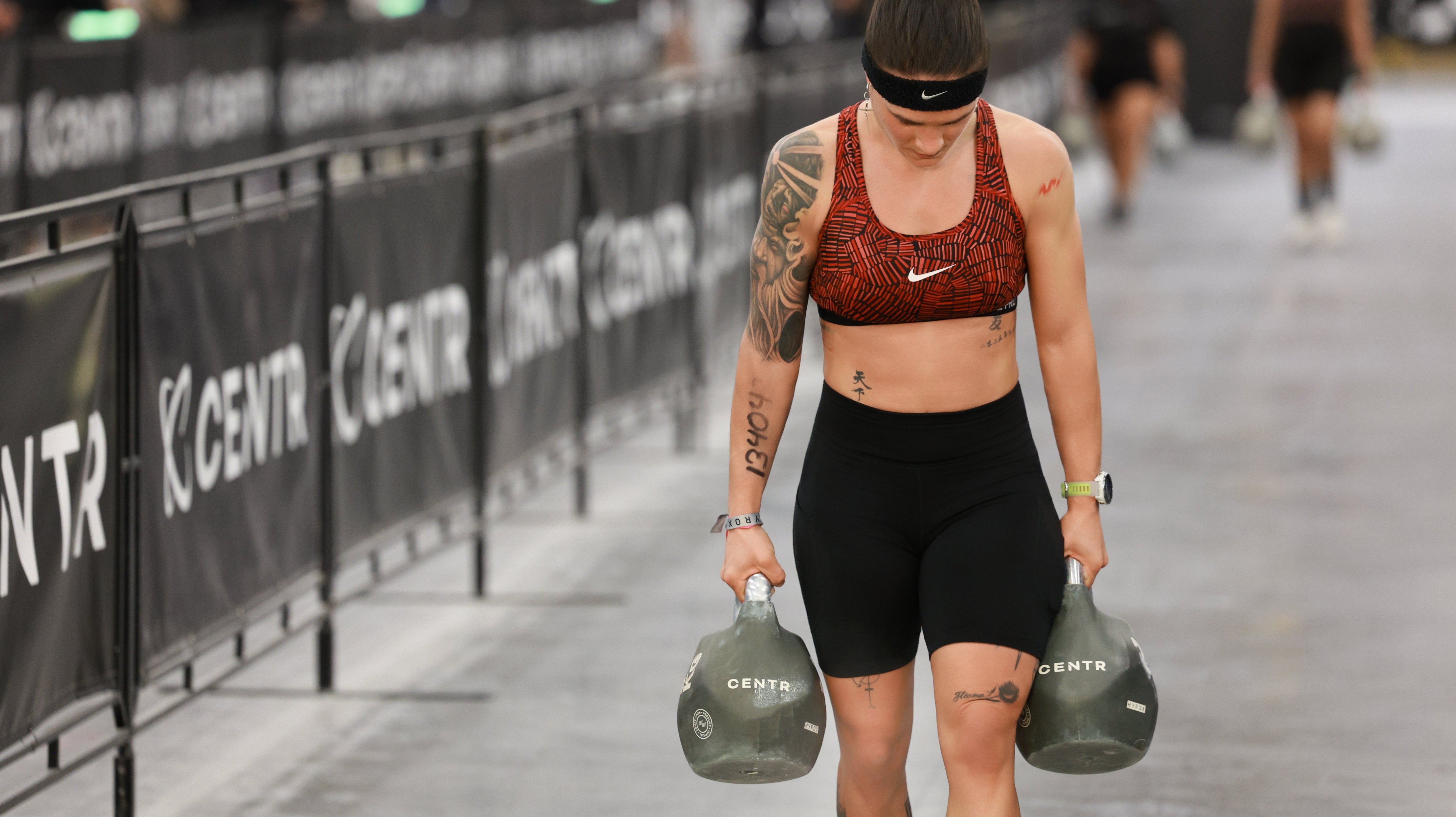 Hyrox Farmers Carry Weight: Official Standards, Distances, and Requirements for Men and Women