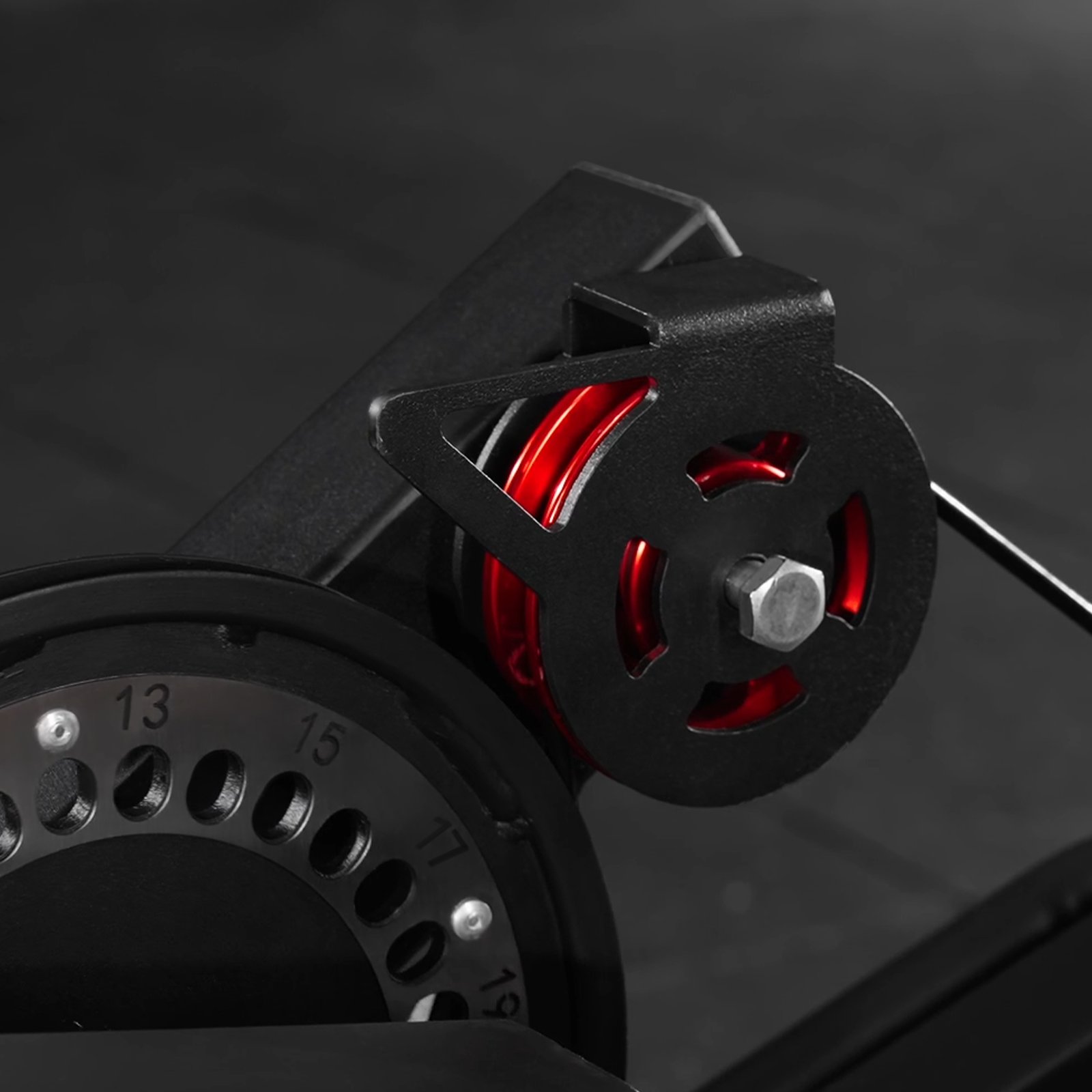 TAWERET™ 1:1 Cable Ratio Leg Extension and Curl Machine