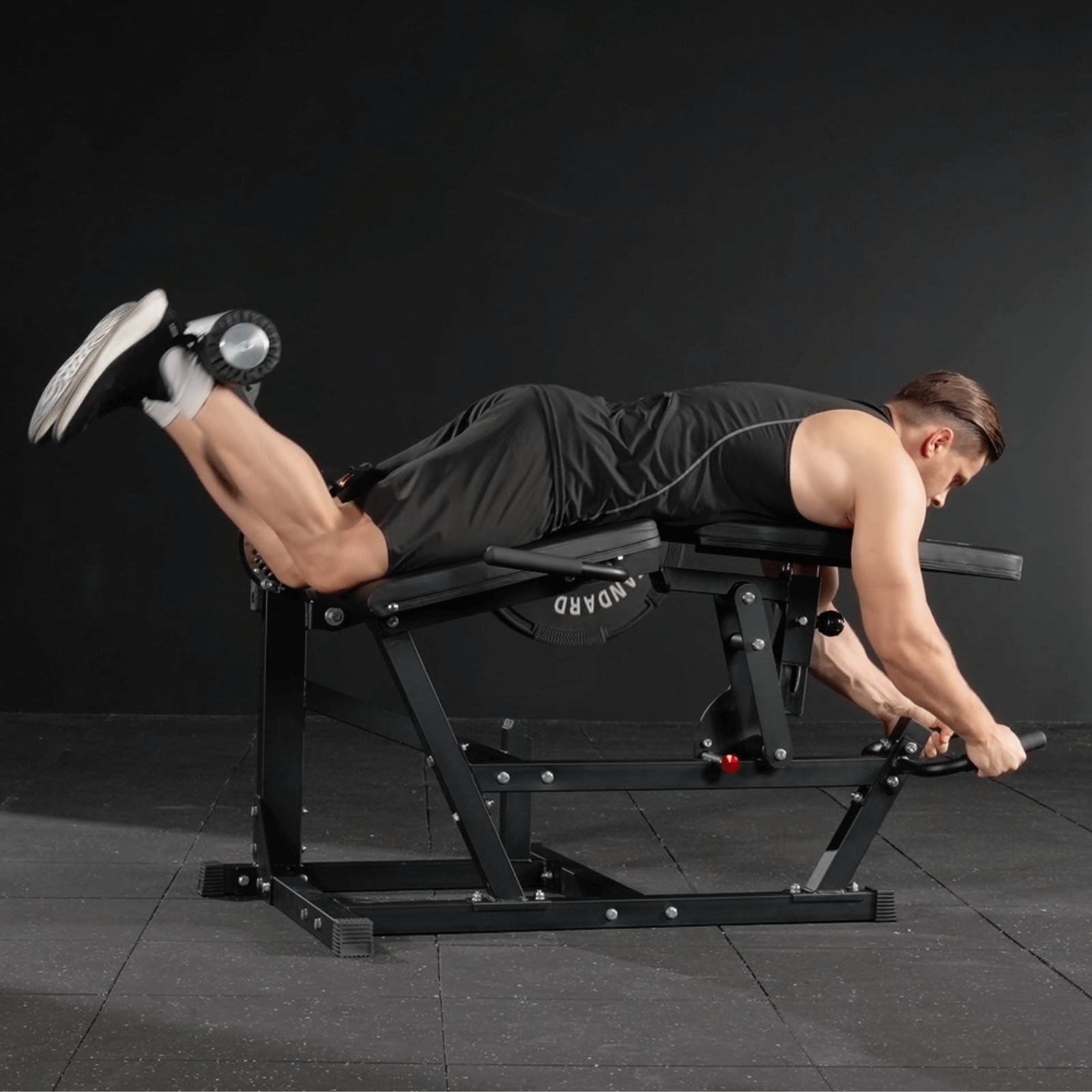 TAWERET™  1:1 Cable Ratio Leg Extension and Curl Machine