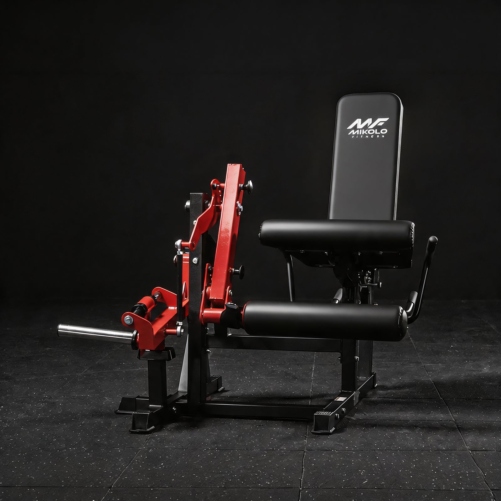 NOVA™ Leg Extension and Prone Leg Curl Machine