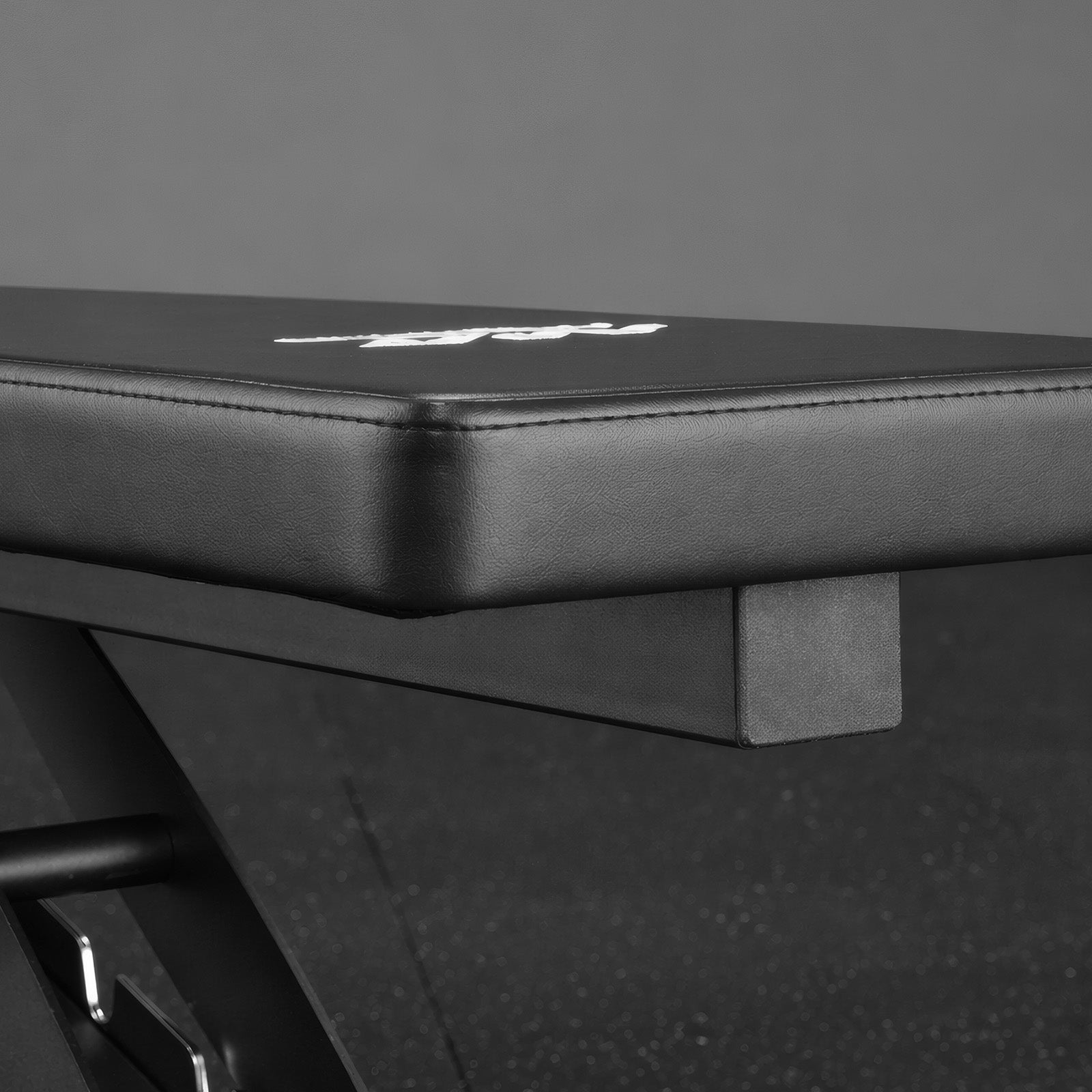 WB8 Adjustable FID Bench